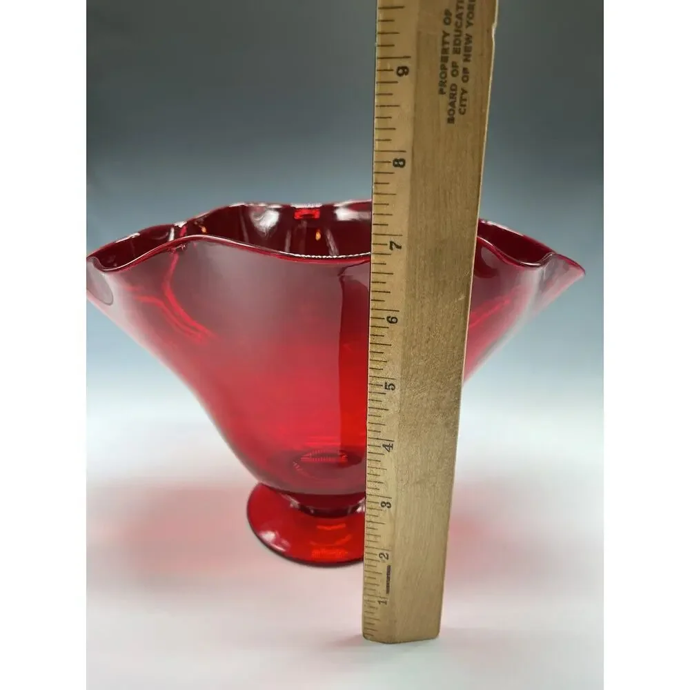 Vintage Pairpoint‎ Gunderson Glass Ruby Red Fan Vase Ruffled Pedestal Oval